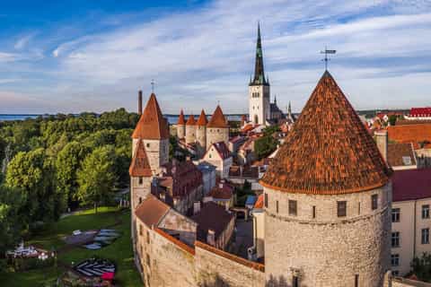 From Tallinn: Return Day Trip Ferry Transfer to Helsinki