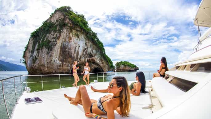puerto vallarta luxury catamaran trip with snorkeling