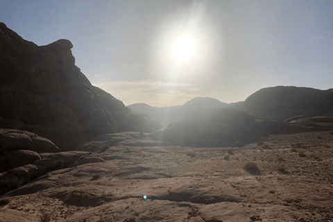 Wadi Rum: Burdah Mountain vandring och klättring + traditionell lunch