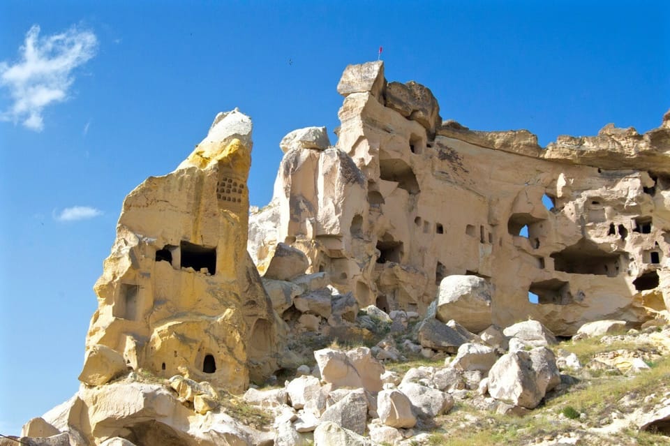 Capadocia Ruta Del Valle Rojo Y Ciudad Subterránea De Kaymakli Getyourguide 