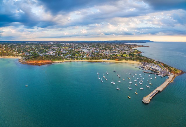 Visit Mornington Peninsula Scenic Bus Tour with Chairlift & Lunch in Dromana