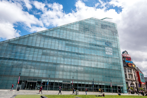 Estádio Etihad: Manchester City FC Tour de trem saindo de LondresPrimeira classe