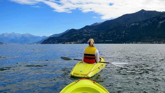 lago de como tour en kayak para grupos pequeños