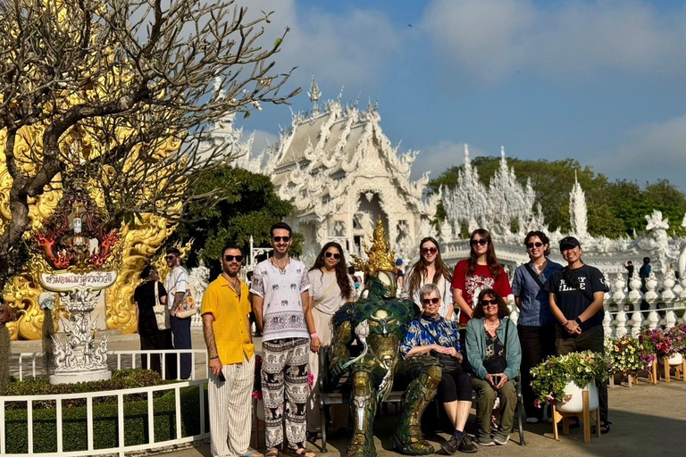 Chiang Rai:Guided Highlights Full-Day Tour-FREE LUNCH BUFFET Experience the Wonders of Chiang Rai with Free Thai Buffet