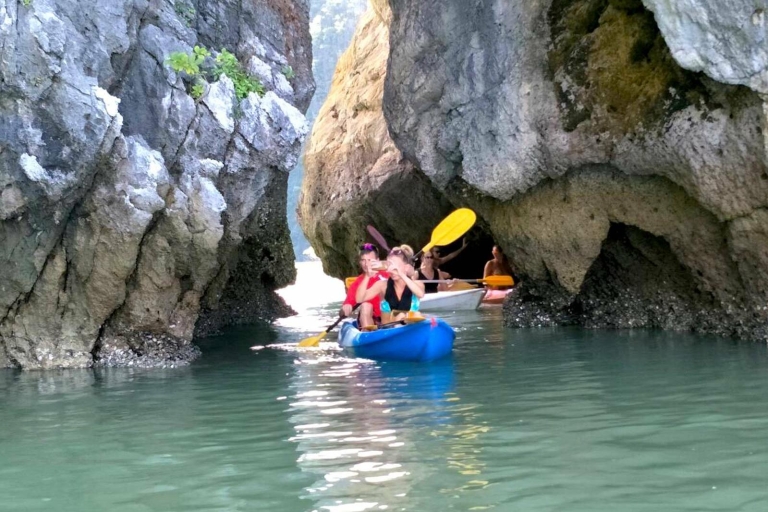 Ko Lanta: Tour en grupo pequeño en kayak por manglares y cuevas marinas