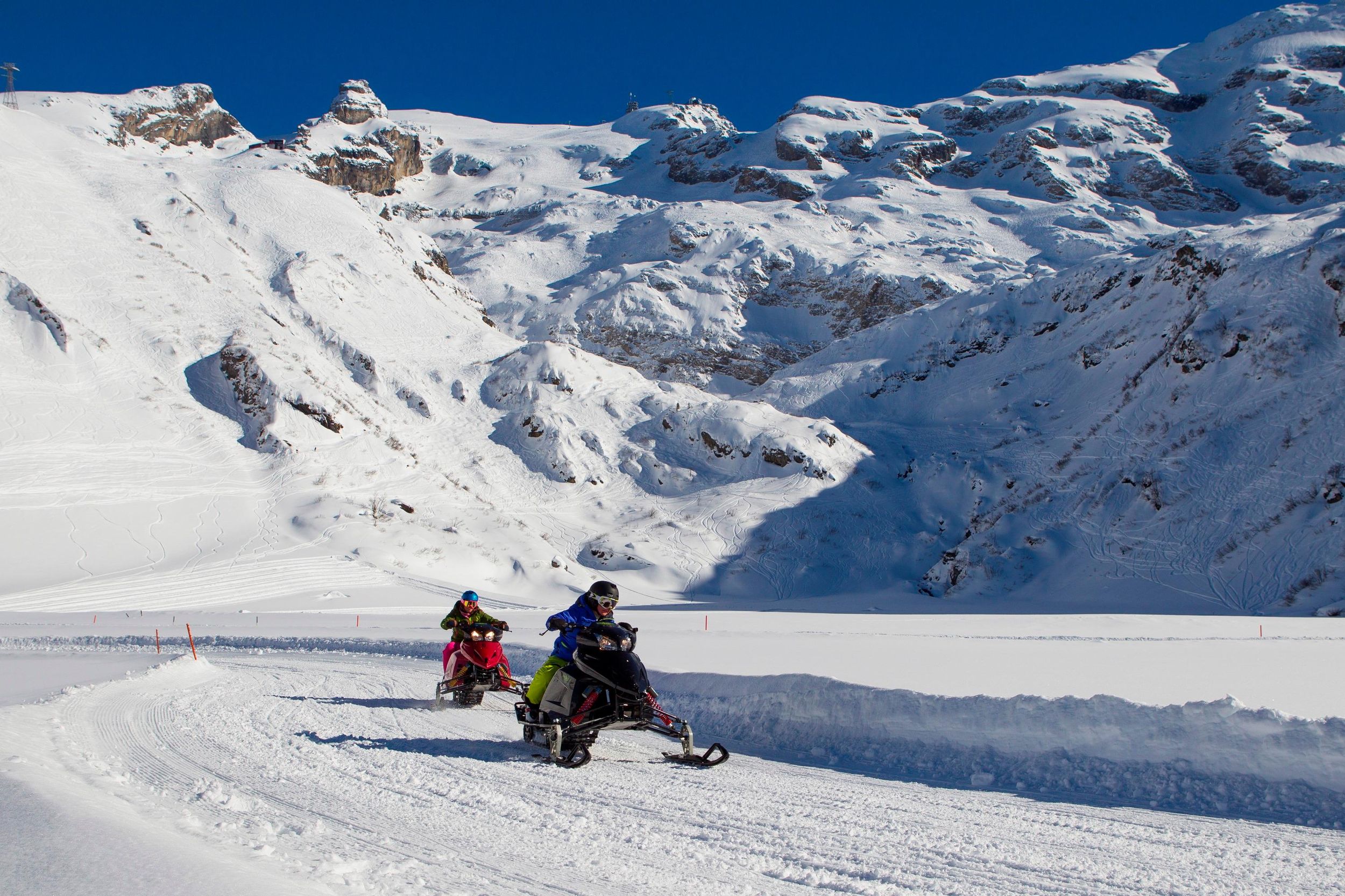 Zürich: Schneemobil-Abenteuer auf dem Titlis und Tagestour nach Luzern