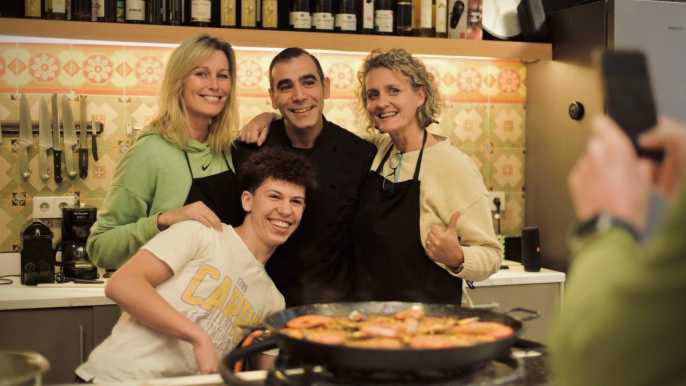Barcelona: Experiencia culinaria con paella y visita al mercado de la Boquería
