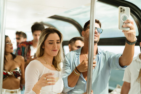 Lisbon – Sangria Social Premium Boat Experience Lisbon: Sangria Vibe Premium Boat Experience