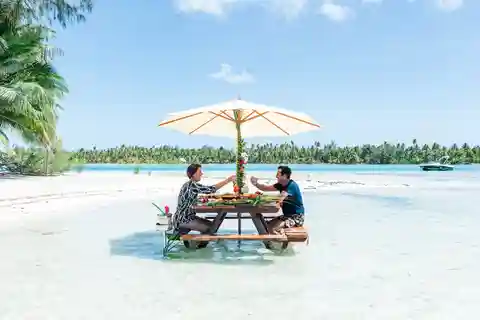Private Bora Bora Lagoon Snorkel Cruise with BBQ Picnic