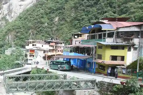 Aguas Calientes: Bus Transfer to Machu Picchu Citadel