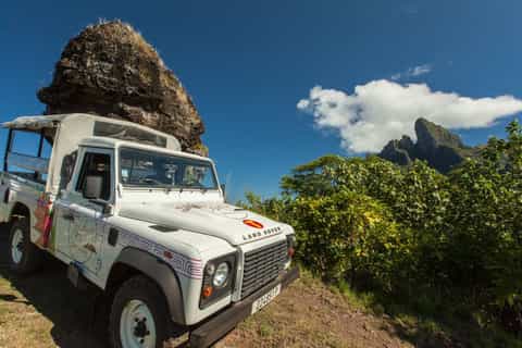 Bora Bora Adventure Day: 4X4 and Jet Ski with Lunch