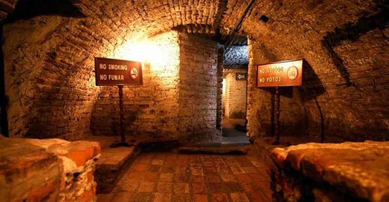 catacombs tour lima