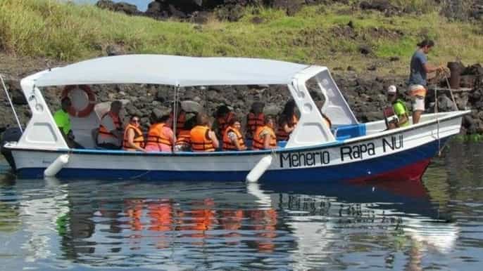easter island 2hour glass bottom boat trip