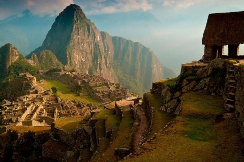 Cusco : Voyage d'une journée au Machu Picchu avec transferts vers les hôtelsMachu Picchu avec randonnée jusqu'à la montagne Huayna Picchu