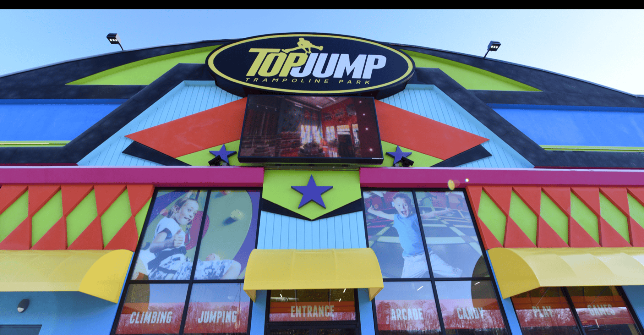 Pigeon Forge, Topjump Trampoline & Extreme Arena Ticket - Housity