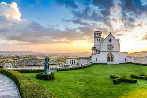 From Florence: Private Day Trip to Assisi and Cortona