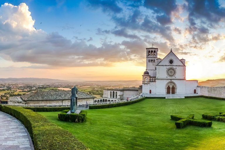 From Florence: Private Day Trip to Assisi and Cortona
