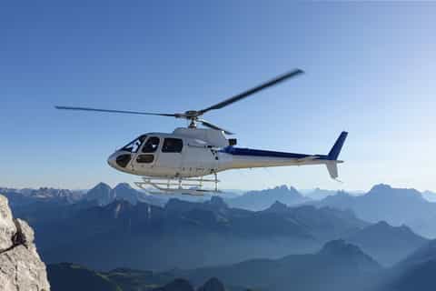 Bern: Privater 42-minütiger Hubschrauberflug der Schweizer Alpen