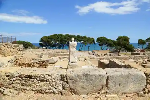 Costa Brava: Privat rundtur i Empuries och båttur