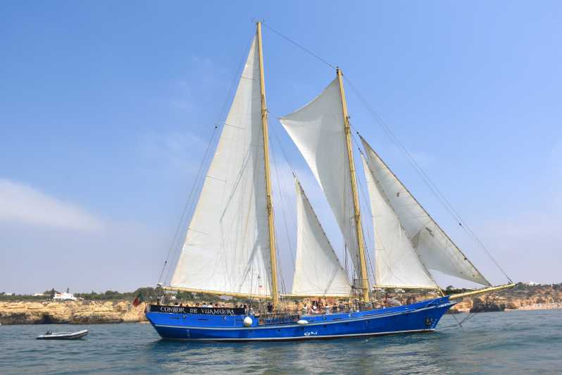 Da Vilamoura: crociera in barca a vela di 3 ore sulla costa dell'Algarve