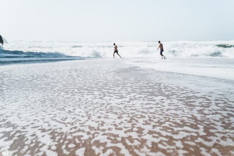Sintra: Jeep Safari, Sunset Hike, and Tapas at the Beach