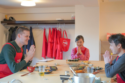 Tokyo: Corso di cucina di sushi con degustazione di sake