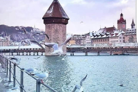 Zurich Airport: Private Transfer to Lucerne