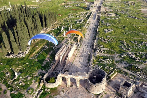 Ab Antalya: Private Tagestour nach Pamukkale und Hierapolis