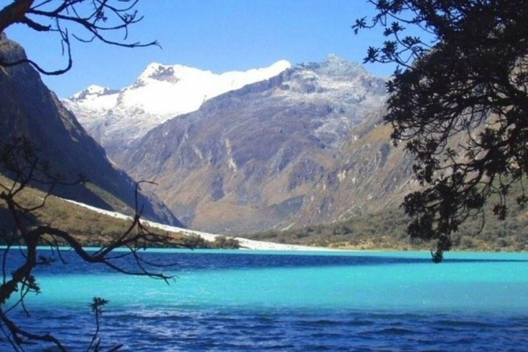 Huaraz: Llanganuco Lake Day Trip Private Tour with English-Speaking Guide & Lunch