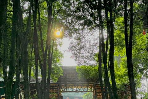 Chengdu Group Tour: Dujiangyan Water System & Mt Qingcheng