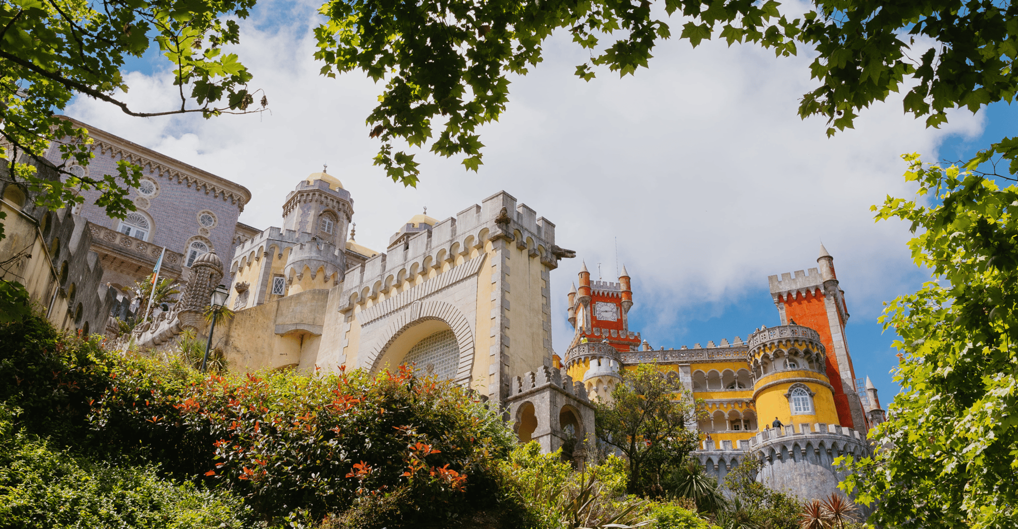From Lisbon: Sintra, Pena Palace and Quinta da Regaleira
