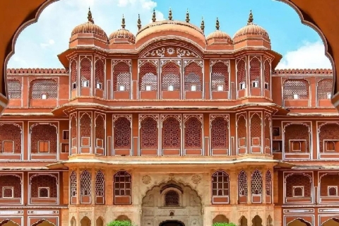 Jaipur : Visite privée d'une journée de la ville, tout comprisChauffeur + voiture privée AC + visite guidée