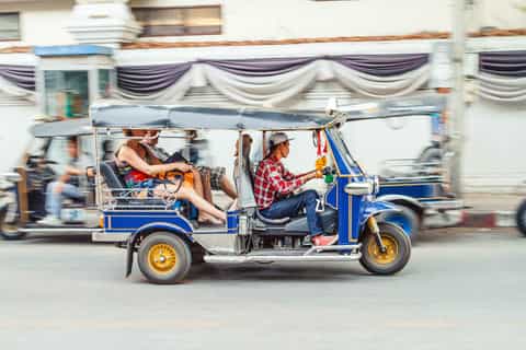 Chiang Mai: Excursão privada de Tuk Tuk pelos templos da cidade com coleta