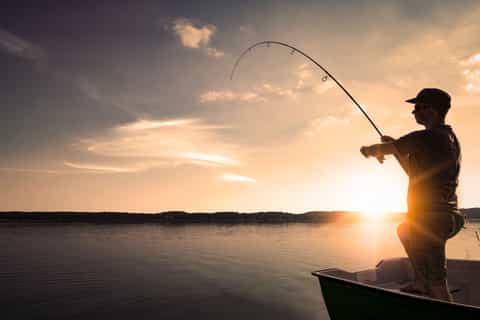 Hurghada: Fishing Trip from Sunset till Sunrise with Dinner