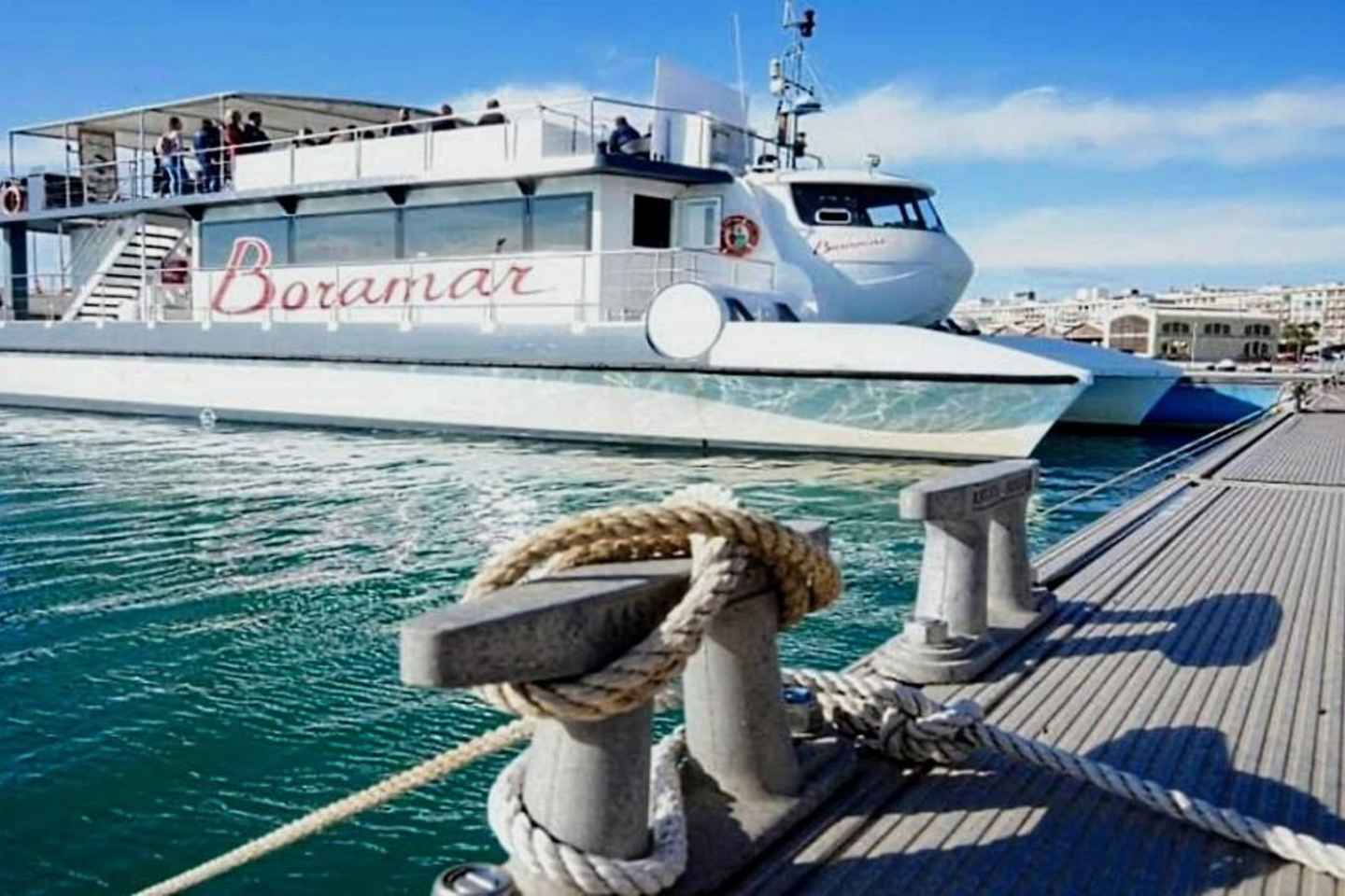 Valencia: Catamaran Cruise, Paella Lunch and Swim Stop