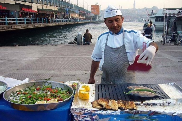 Istanbul: Kulinarischer abendlicher Rundgang durch KadıköyPrivate Tour auf Deutsch