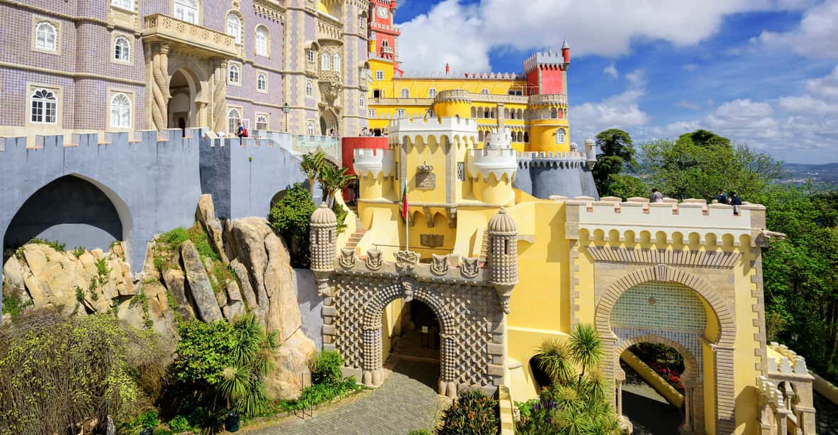 Lissabon: Pena-Palast, Sintra, Cabo da Roca & Cascais Tour