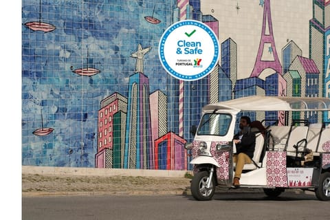 Lisbon: 3-Hour Historic Tuk Tuk Tour