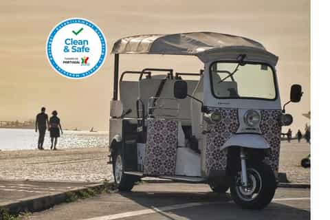 Lisbon: Viewpoints Tuk Tuk Tour