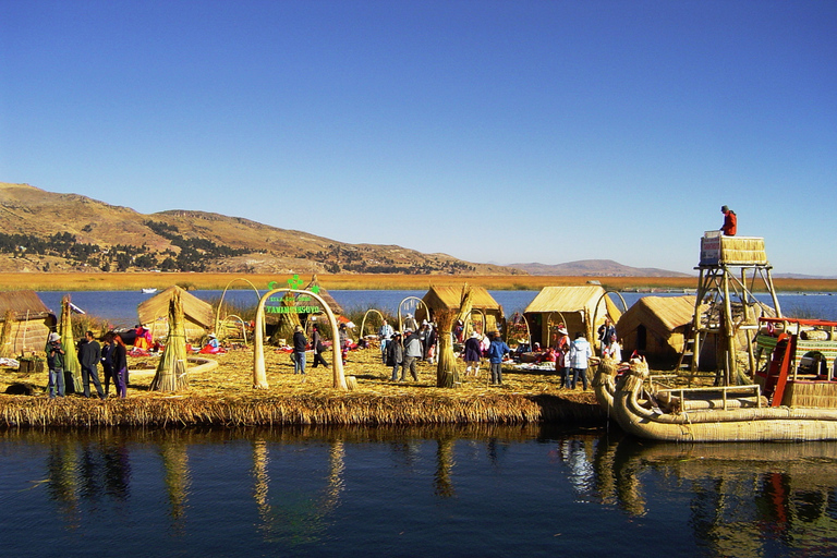 Au départ de Puno : Circuit de 2 jours des îles Uros, Amantaní et Taquile