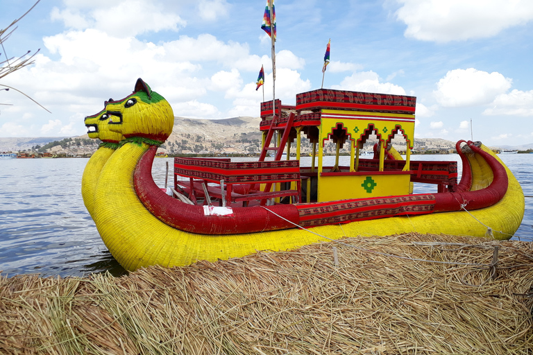 Desde Puno: Excursión de 2 días a los Uros, Amantaní y las Islas Taquile