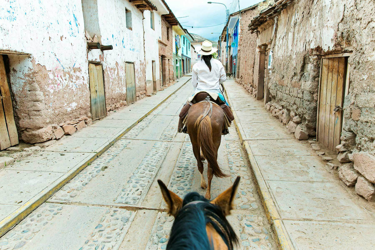 Cusco: Heldags ridtur till Maras och Moray