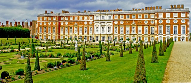 Von London aus: Schloss Windsor und Hampton Court Palace
