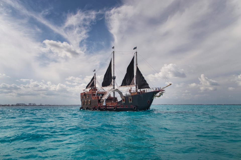 The Black Pearl Pirate Ship - Blog - Pirate Show Cancun