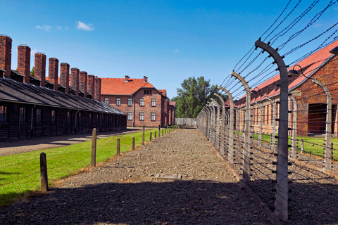 Kraków: Auschwitz z przewodnikiem z opcjonalnym lunchem i odbiorem z hoteluWycieczka w języku polskim z Lunch Boxem