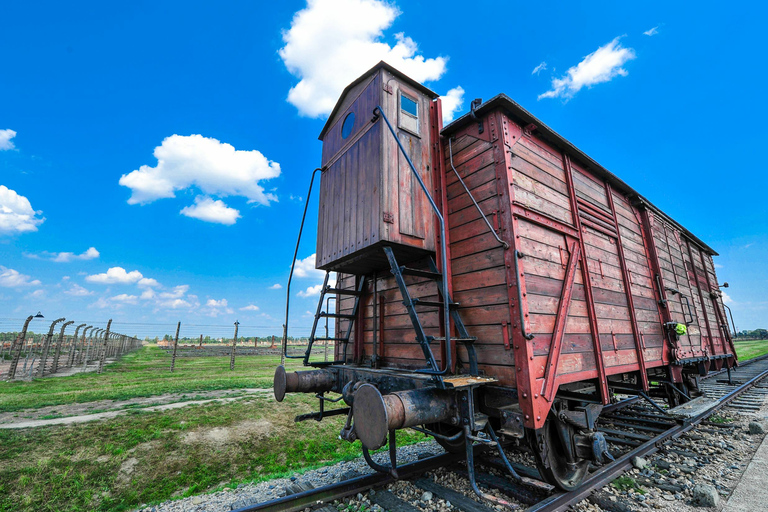 Kraków: Auschwitz z przewodnikiem z opcjonalnym lunchem i odbiorem z hoteluWycieczka w języku polskim z Lunch Boxem