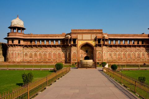 Taj Mahal, Forte di Agra e Piccolo Taj: tour da DelhiTour con auto, guida, biglietti d&#039;ingresso e pranzo