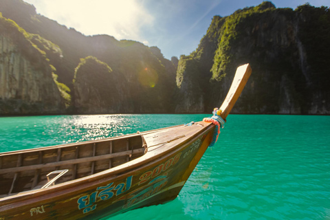 Desde Phi Phi Maya Bay Tour en barco de cola larga con snorkel