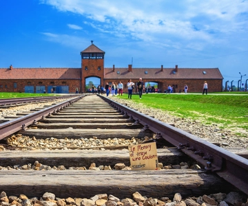 Krakow: Auschwitz-Birkenau and Wieliczka Salt Mine Day Trip