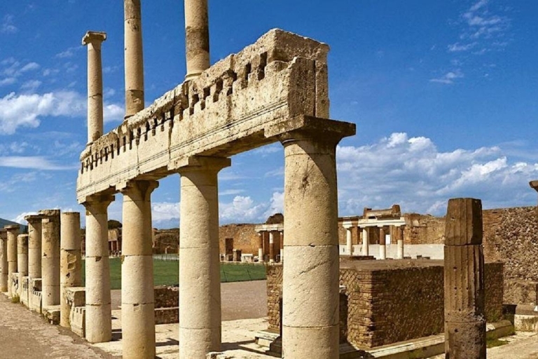 Napels: stadstour van een hele dag met Pompeii en SorrentoTour in het Frans met ophalen van accommodatie